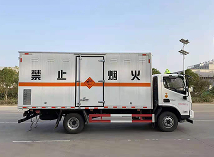 龙沙爆破器材运输车